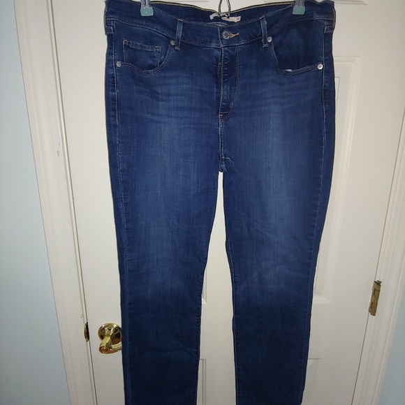 EUC Women’s Levi’s Classic Straight-Leg Jeans in Lapis Dark Horse – Size 14 - Picture 7 of 10